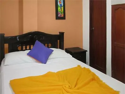 Tropical Sun Cartagena Hotel 2*,