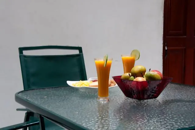 Tropical Sun Cartagena Hotel